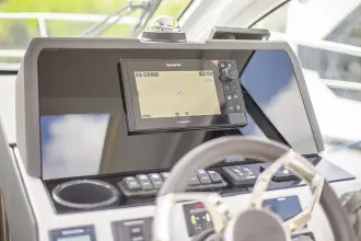 Thumbnail von Sealine C335 Available Now