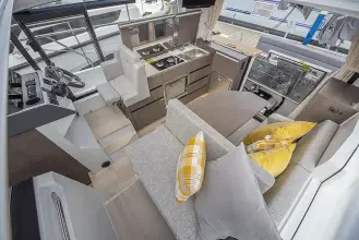 Thumbnail von Sealine C335 Available Now