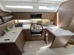 Thumbnail von Beneteau Oceanis 40.1 ESCAPE