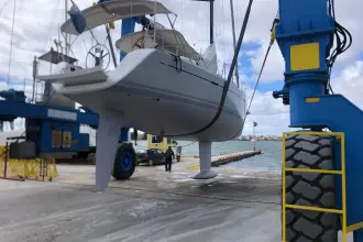 Thumbnail von Beneteau First 50