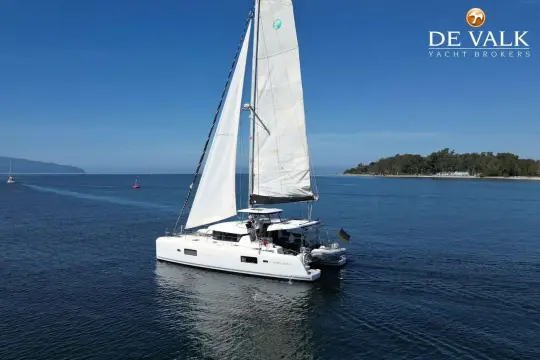 Lagoon 42