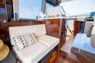 Thumbnail von Galeon 400 FLY