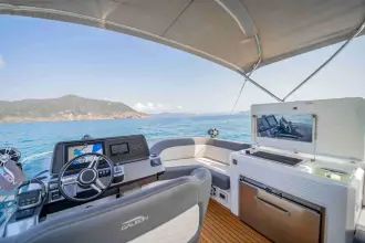 Thumbnail von Galeon 400 FLY