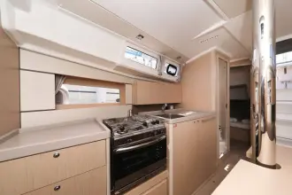 Thumbnail von Beneteau Oceanis 35.1