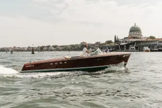 Thumbnail von Riva Tritone