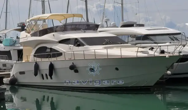 Cayman 62 Fly