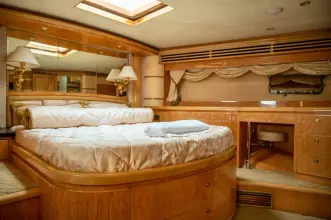 Thumbnail von New Ocean Yachts 95 LADY EILEEN II