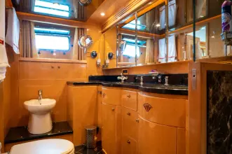 Thumbnail von New Ocean Yachts 95 LADY EILEEN II