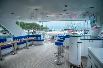 Thumbnail von New Ocean Yachts 95 LADY EILEEN II