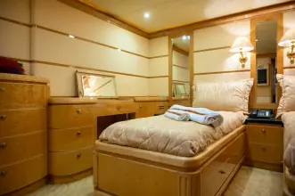 Thumbnail von New Ocean Yachts 95 LADY EILEEN II