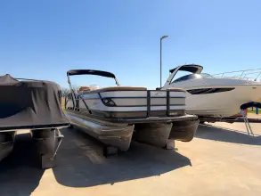 Thumbnail von Crest Boats Continental SLS 25'