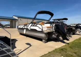 Thumbnail von Crest Boats Continental SLS 25'