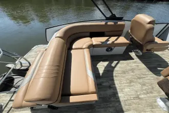 Thumbnail von Crest Boats Continental SLS 25'