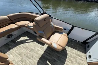 Thumbnail von Crest Boats Continental SLS 25'
