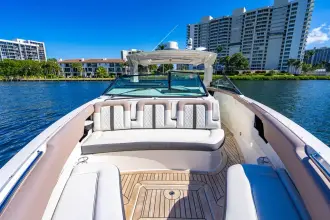 Thumbnail von Sea Ray SLX 400