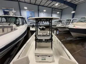 Thumbnail von Boston Whaler 210 Montauk