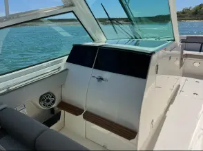 Thumbnail von Boston Whaler 330 Vantage
