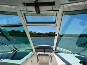 Thumbnail von Boston Whaler 330 Vantage