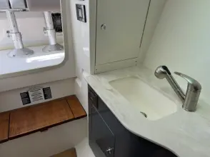 Thumbnail von Boston Whaler 330 Vantage