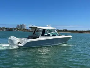 Thumbnail von Boston Whaler 330 Vantage