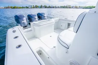 Thumbnail von Yellowfin 36 Offshore
