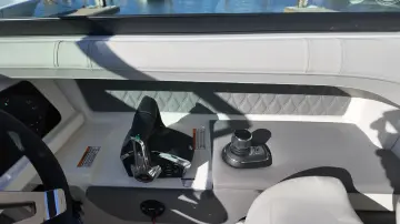 Thumbnail von Sea Ray SLX 310 Outboard