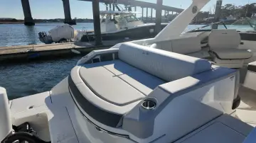 Thumbnail von Sea Ray SLX 310 Outboard