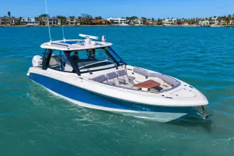 Thumbnail von Boston Whaler 380 Realm