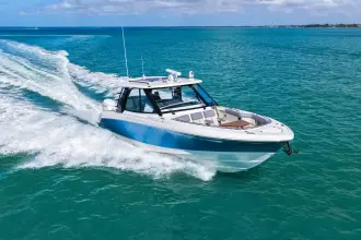 Thumbnail von Boston Whaler 380 Realm