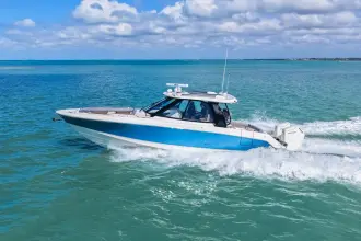 Thumbnail von Boston Whaler 380 Realm