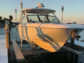 Thumbnail von Boston Whaler 320 Vantage