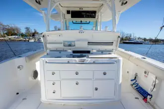 Thumbnail von Boston Whaler 350 Outrage