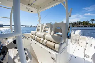 Thumbnail von Boston Whaler 350 Outrage