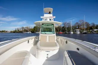 Thumbnail von Boston Whaler 350 Outrage