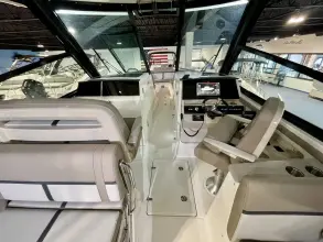 Thumbnail von Boston Whaler 330 Vantage
