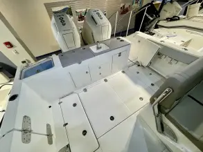 Thumbnail von Boston Whaler 330 Vantage