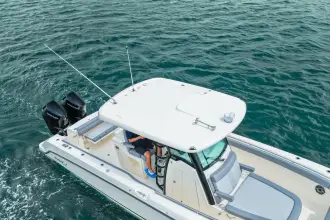 Thumbnail von Boston Whaler 330 Outrage