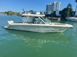 Boston Whaler 320 Vantage