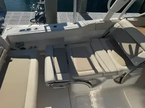 Thumbnail von Boston Whaler 320 Vantage