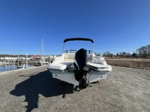 Thumbnail von Boston Whaler 210 Vantage