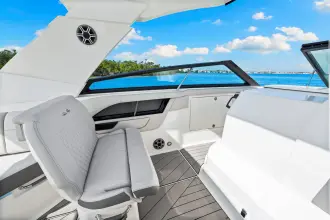 Thumbnail von Sea Ray SLX 400 Outboard