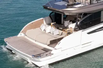 Thumbnail von Azimut Seadeck 6