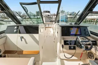 Thumbnail von Boston Whaler 330 Vantage