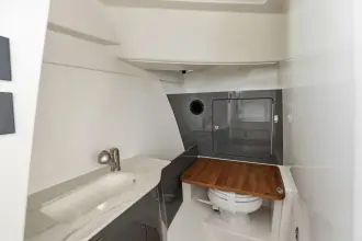 Thumbnail von Boston Whaler 330 Vantage
