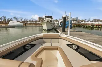 Thumbnail von Boston Whaler 330 Vantage