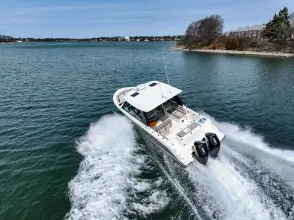 Thumbnail von Boston Whaler 330 Vantage