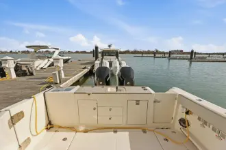 Thumbnail von Boston Whaler 330 Vantage