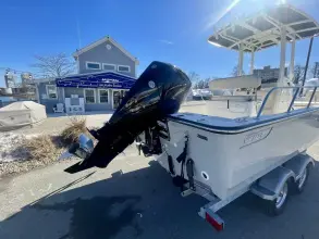 Thumbnail von Boston Whaler 210 Montauk
