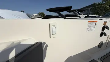 Thumbnail von Sea Ray SLX 310 Outboard