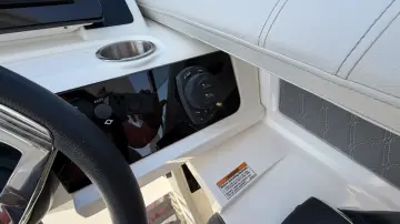 Thumbnail von Sea Ray SLX 310 Outboard